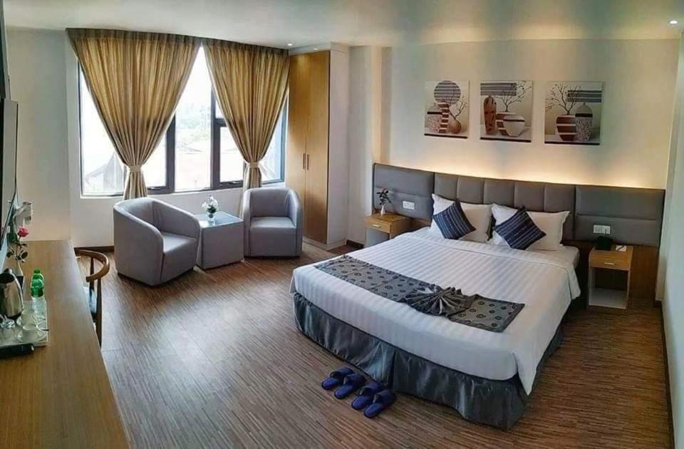 Botahtaung Hotel Янгон Экстерьер фото