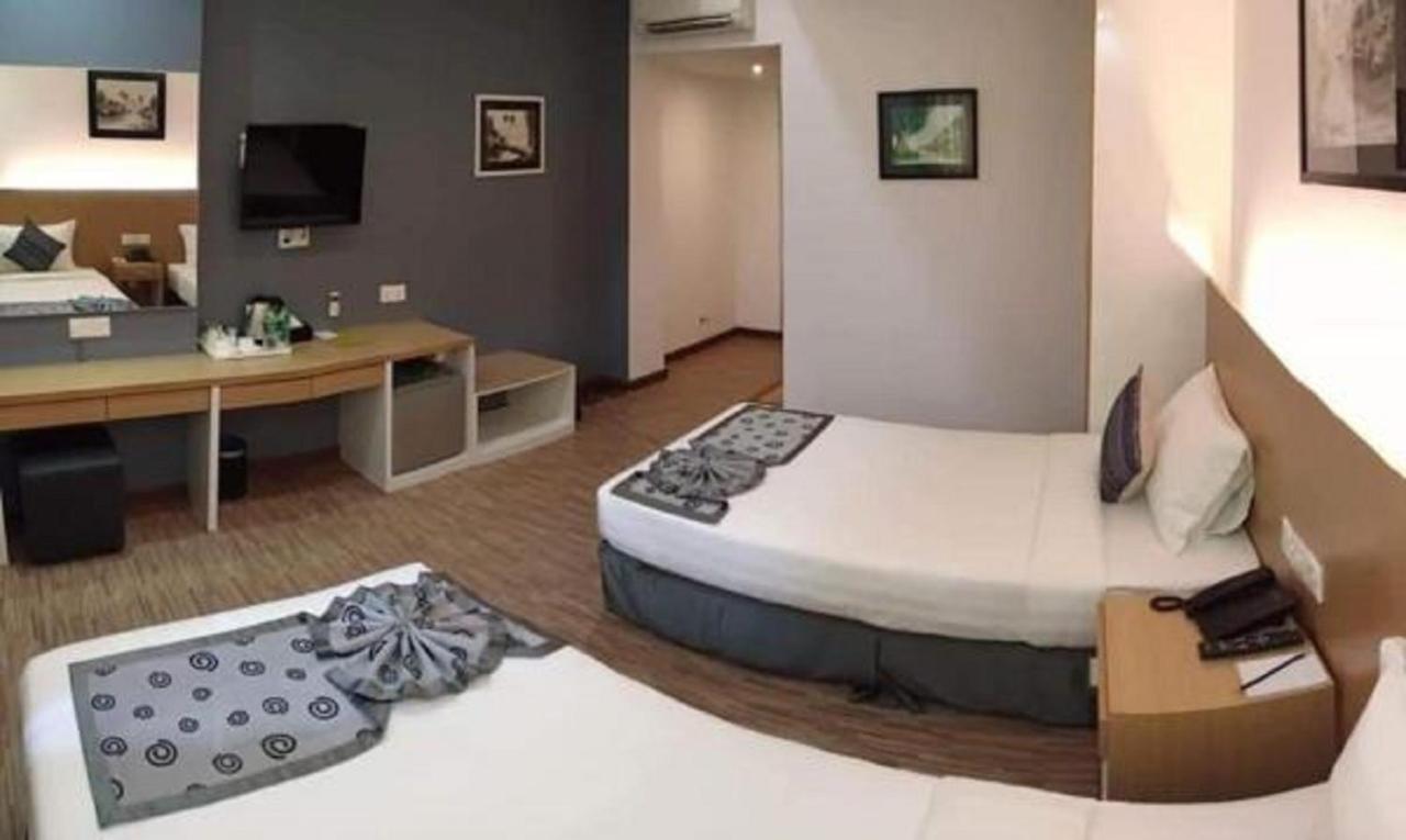 Botahtaung Hotel Янгон Экстерьер фото