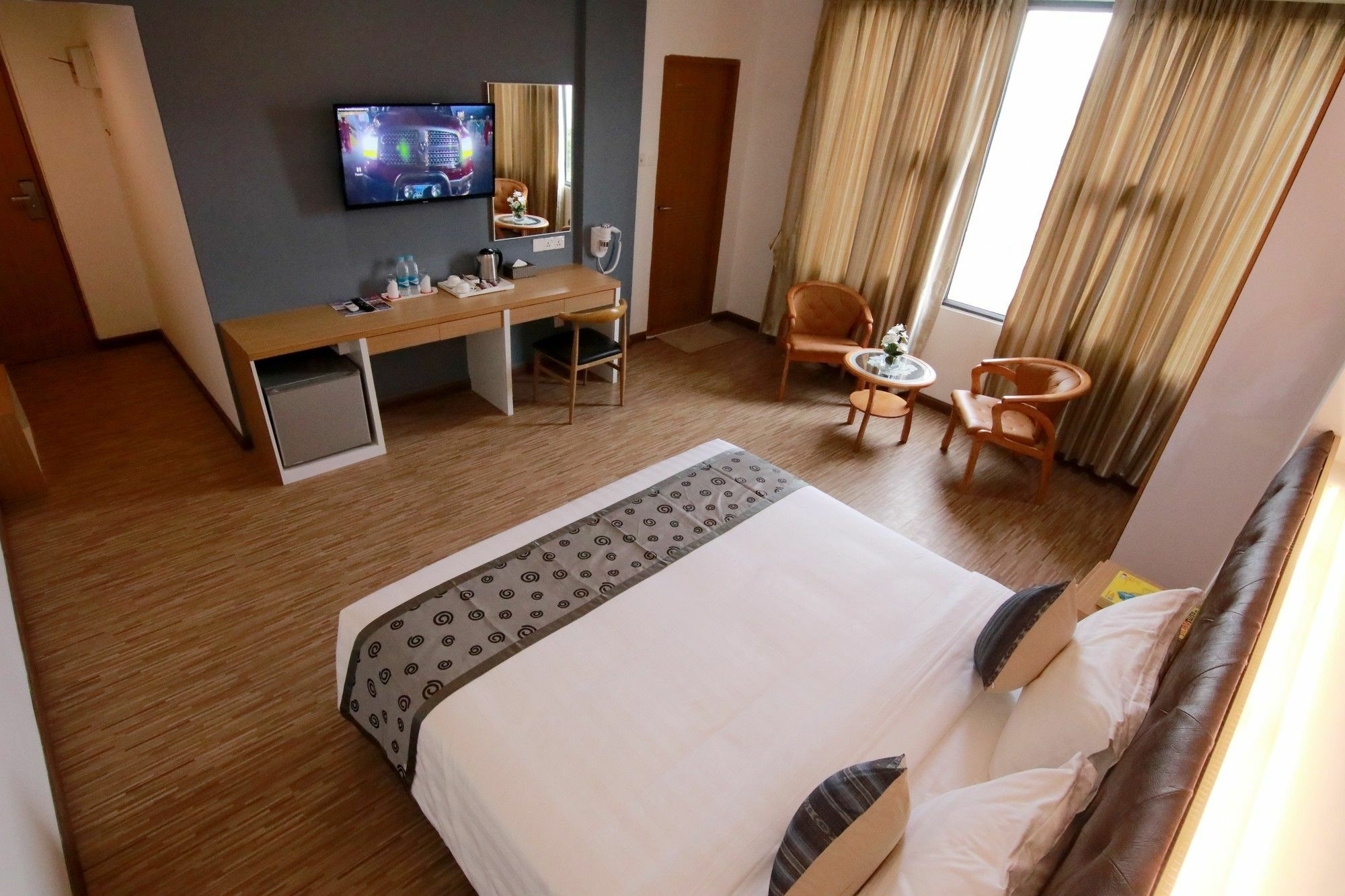 Botahtaung Hotel Янгон Экстерьер фото
