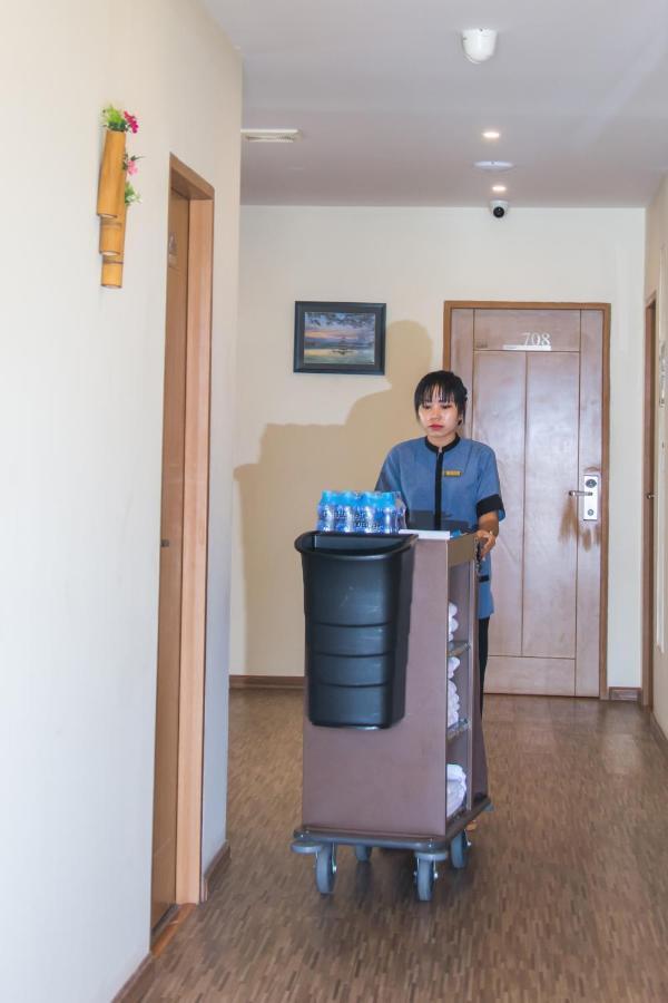 Botahtaung Hotel Янгон Экстерьер фото