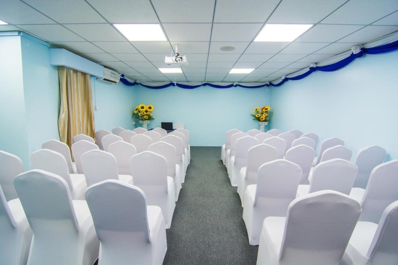 Botahtaung Hotel Янгон Экстерьер фото