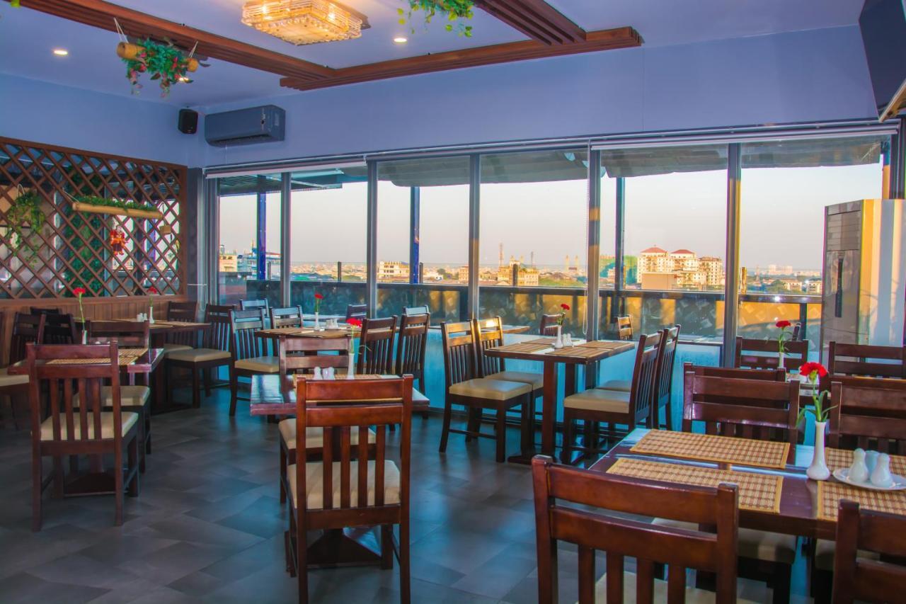 Botahtaung Hotel Янгон Экстерьер фото