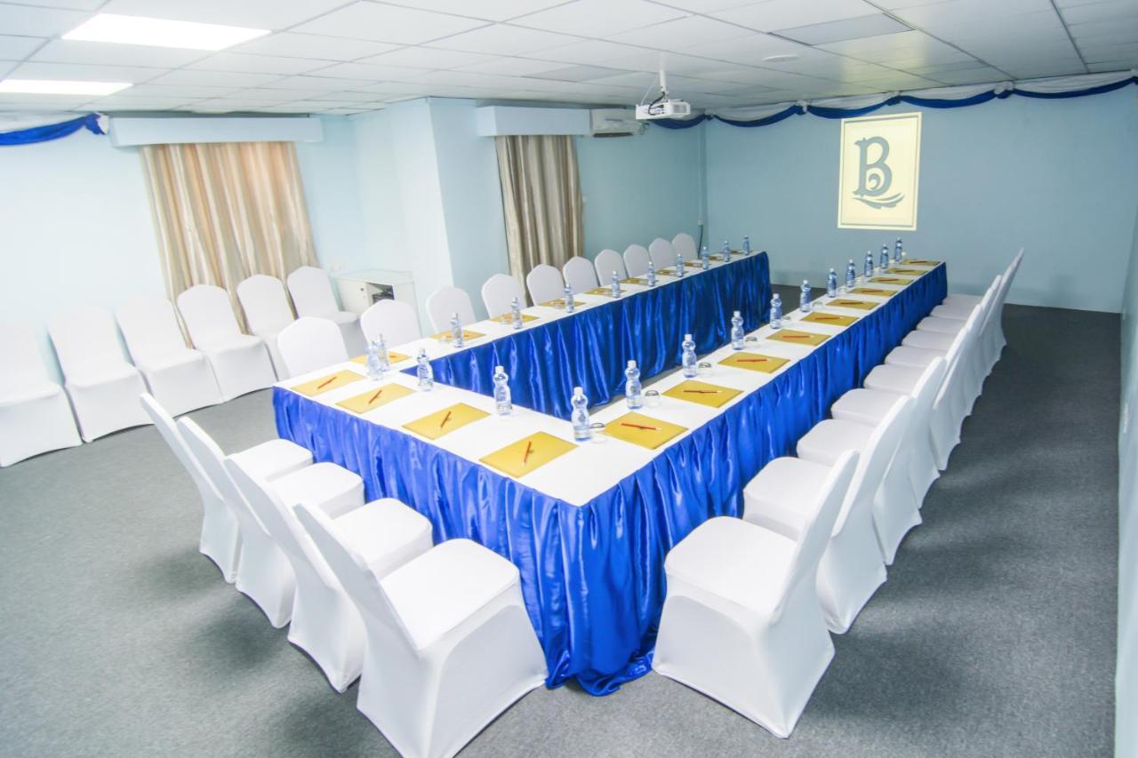 Botahtaung Hotel Янгон Экстерьер фото